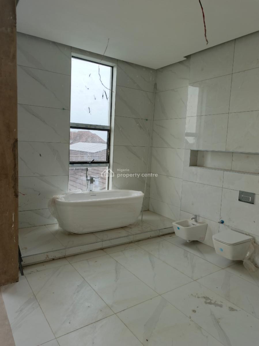 Exclusive 5 Bedroom Fully Detached Duplex, Pinnock Beach Estate, Phase 1, Jakande, Lekki., Lekki, Lagos, Detached Duplex for Sale