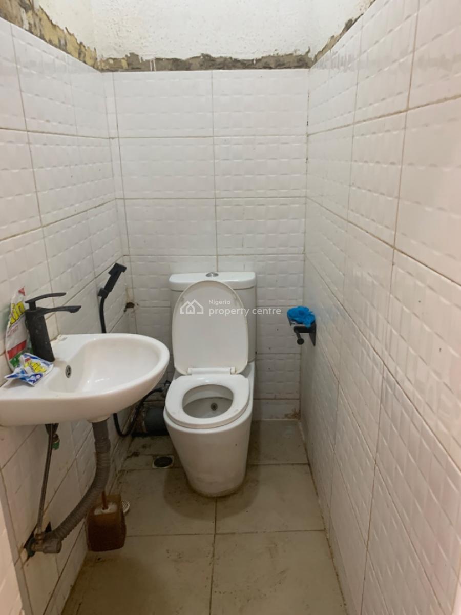 Shop Space on The Ground Floor, Zone 4, Wuse, Abuja, Zone 4, Wuse, Abuja, Shop for Rent