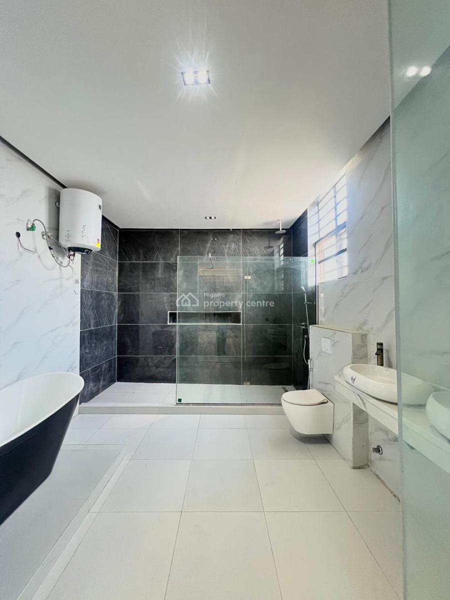 Luxury & Spacious 6-bedroom Fully Detached House + Bq, Chevron, Lekki, Lagos, Detached Duplex for Sale