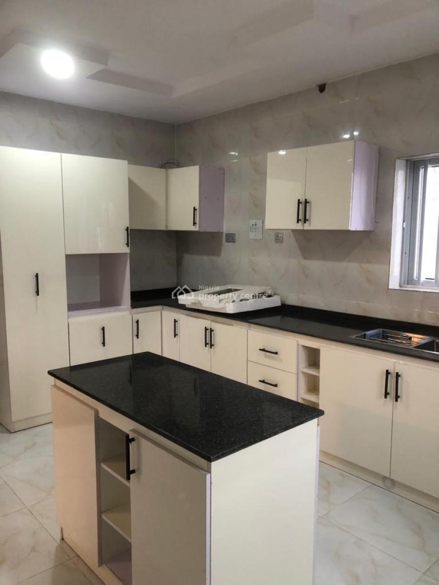 Spacious 4-bedroom Fully Detached Duplex with Bq, Ologuneru, Ibadan, Oyo, Detached Duplex for Sale