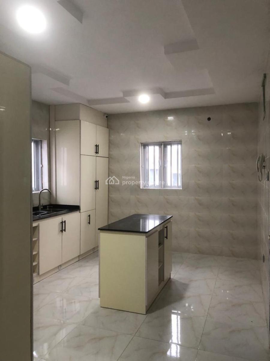 Spacious 4-bedroom Fully Detached Duplex with Bq, Ologuneru, Ibadan, Oyo, Detached Duplex for Sale