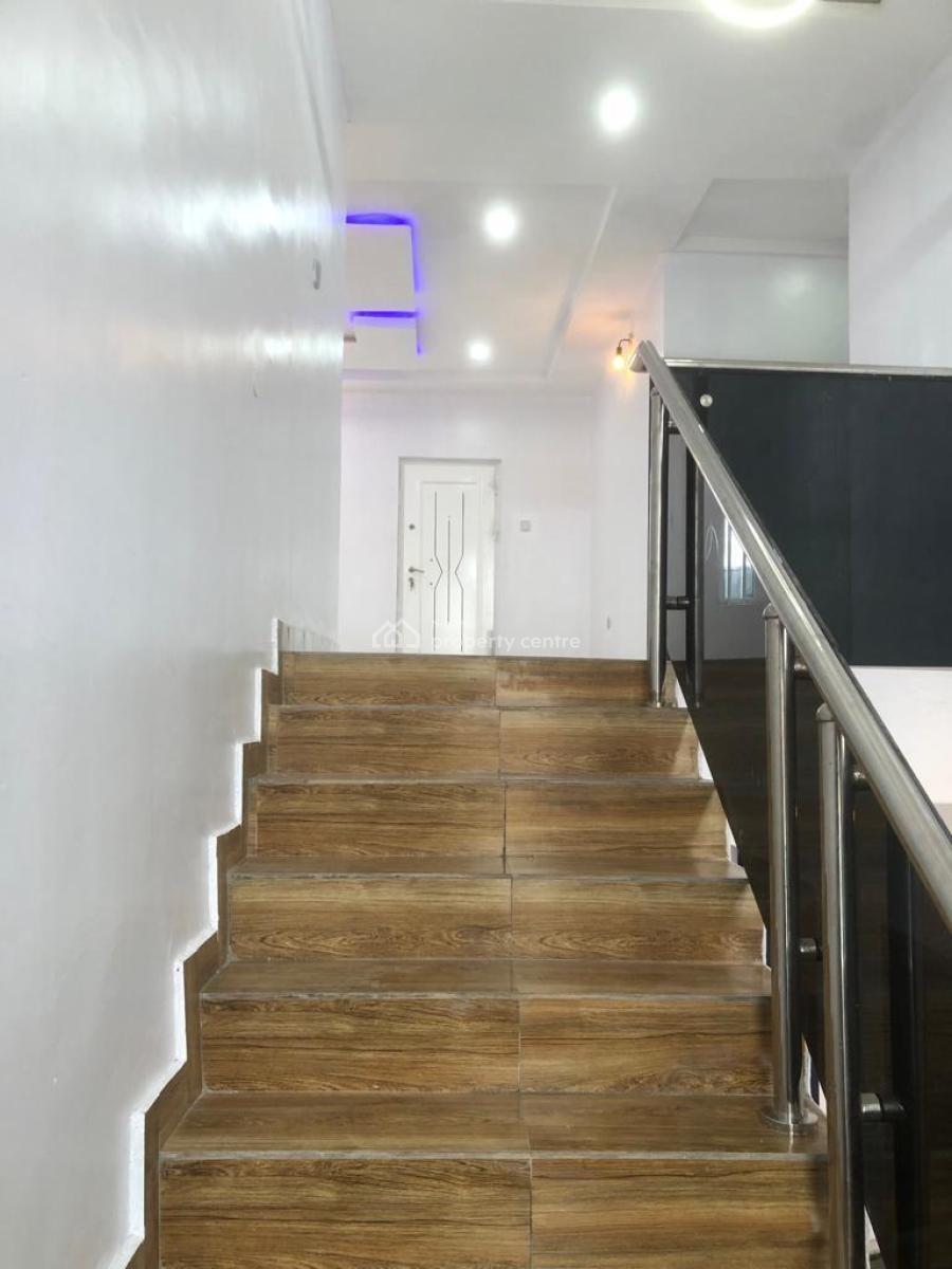 Spacious 4-bedroom Fully Detached Duplex with Bq, Ologuneru, Ibadan, Oyo, Detached Duplex for Sale
