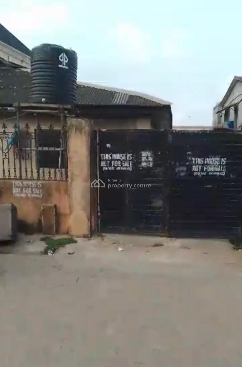 a Well Maintained Building, Lawanson Surulere, Surulere, Lagos, House for Sale