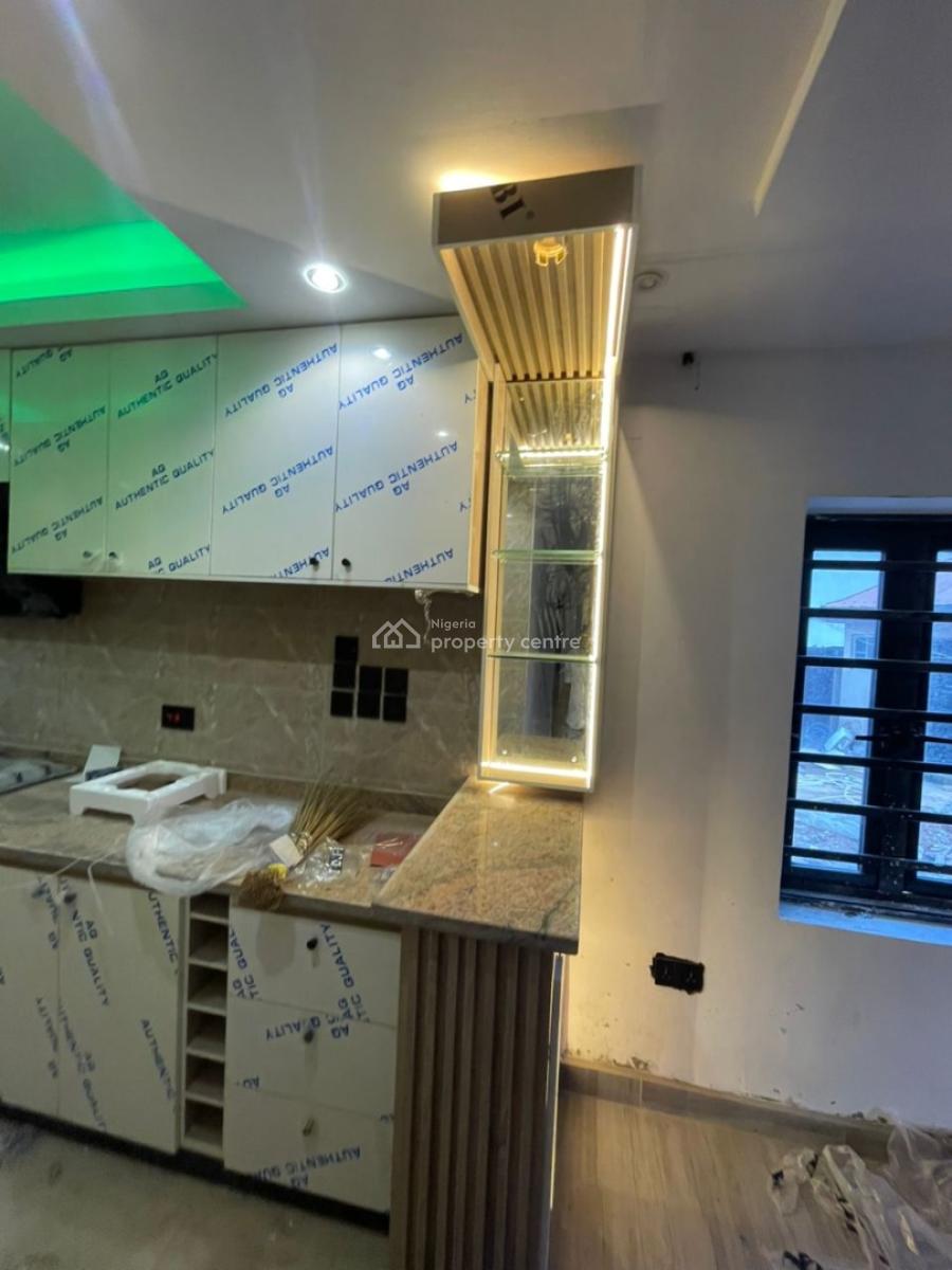 3bed Duplex Fo Sell, Maryland Ikeja, Mende, Maryland, Lagos, Flat / Apartment for Sale