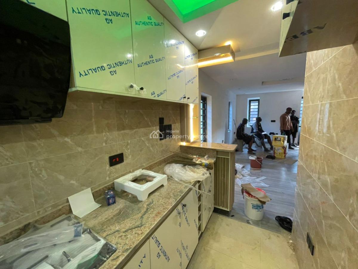 3bed Duplex Fo Sell, Maryland Ikeja, Mende, Maryland, Lagos, Flat / Apartment for Sale