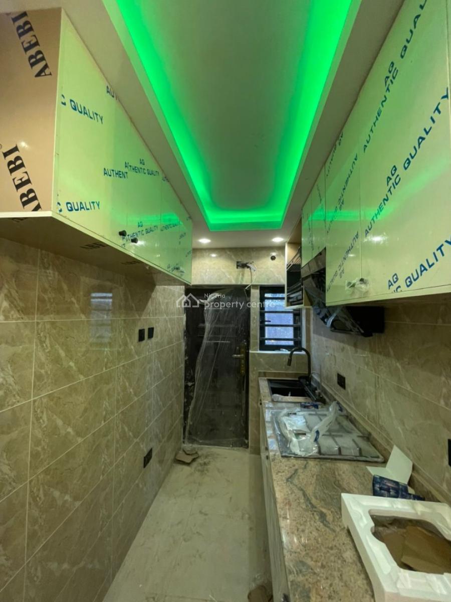 3bed Duplex Fo Sell, Maryland Ikeja, Mende, Maryland, Lagos, Flat / Apartment for Sale