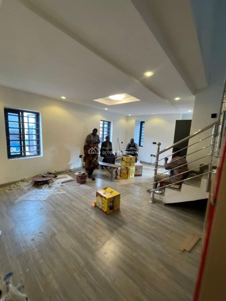 3bed Duplex Fo Sell, Maryland Ikeja, Mende, Maryland, Lagos, Flat / Apartment for Sale