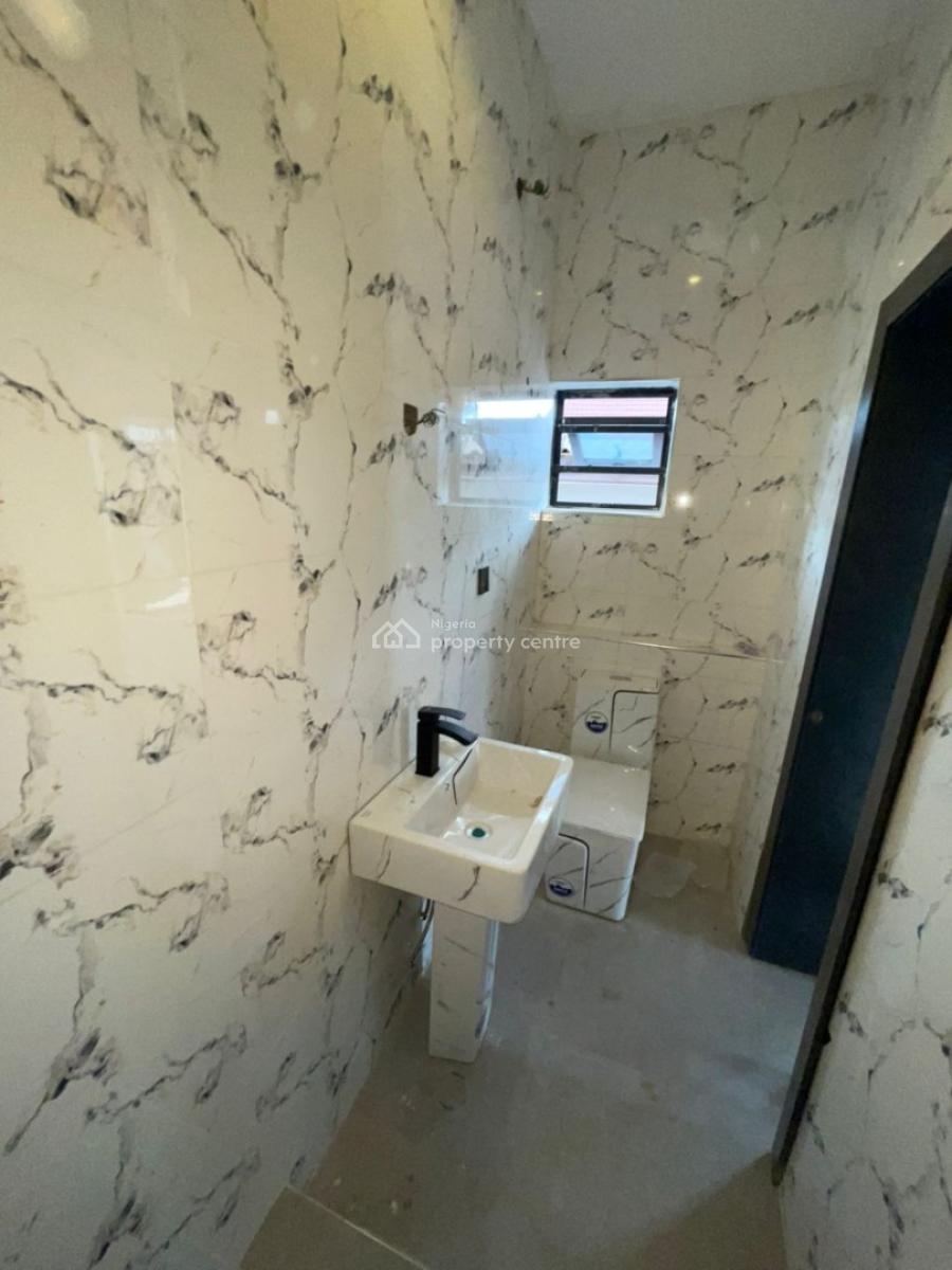 3bed Duplex Fo Sell, Maryland Ikeja, Mende, Maryland, Lagos, Flat / Apartment for Sale