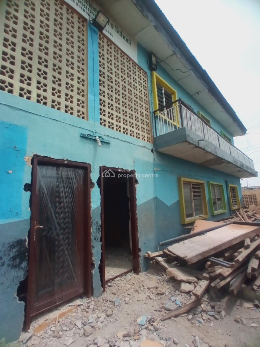 4 Units of 3 Bedroom Flat Facing a Busy Road Is Available for Both Com, Facing a Busy Road in Oworo, Oworonshoki, Kosofe, Lagos, Commercial Property for Rent