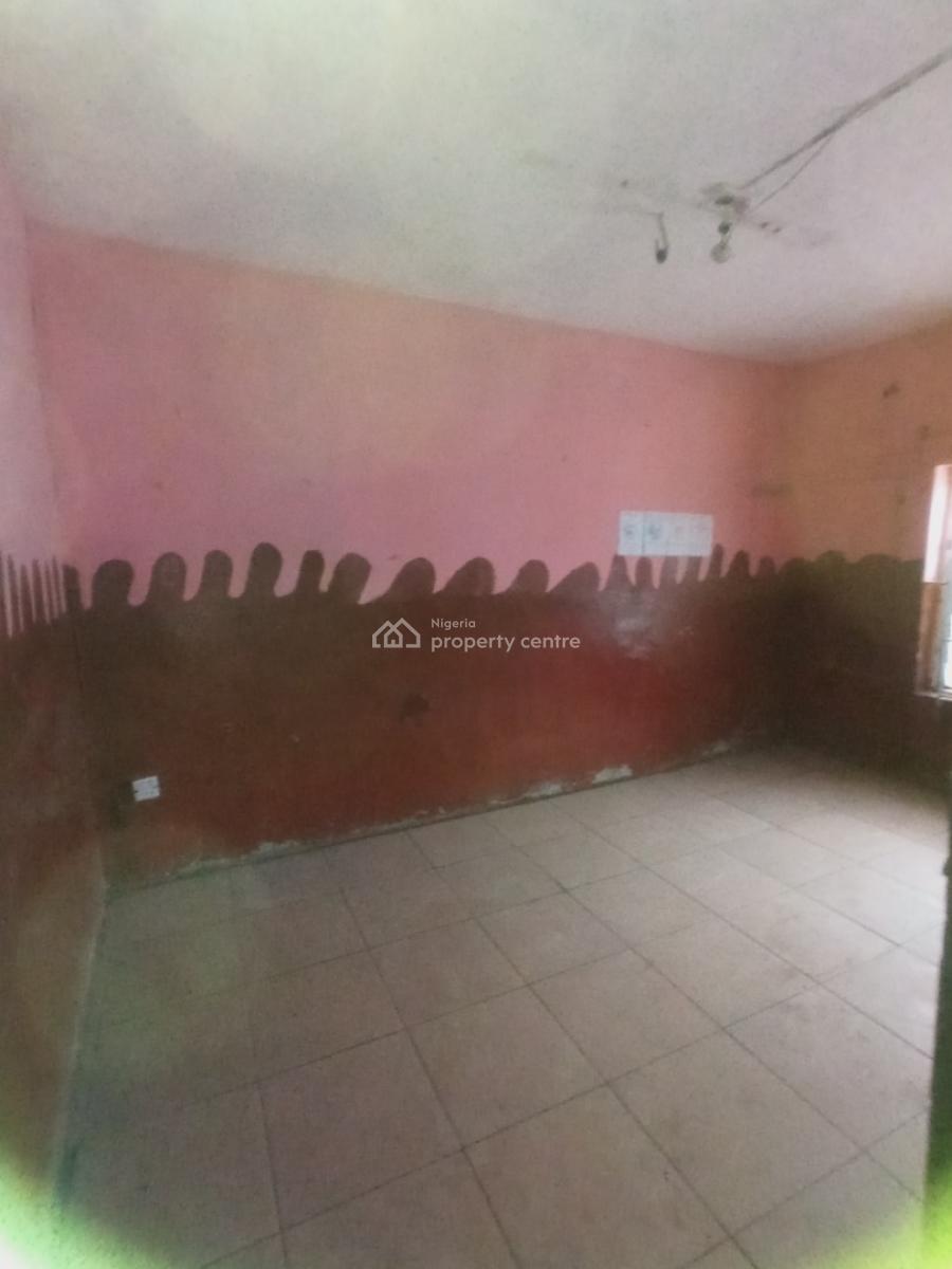 4 Units of 3 Bedroom Flat Facing a Busy Road Is Available for Both Com, Facing a Busy Road in Oworo, Oworonshoki, Kosofe, Lagos, Commercial Property for Rent