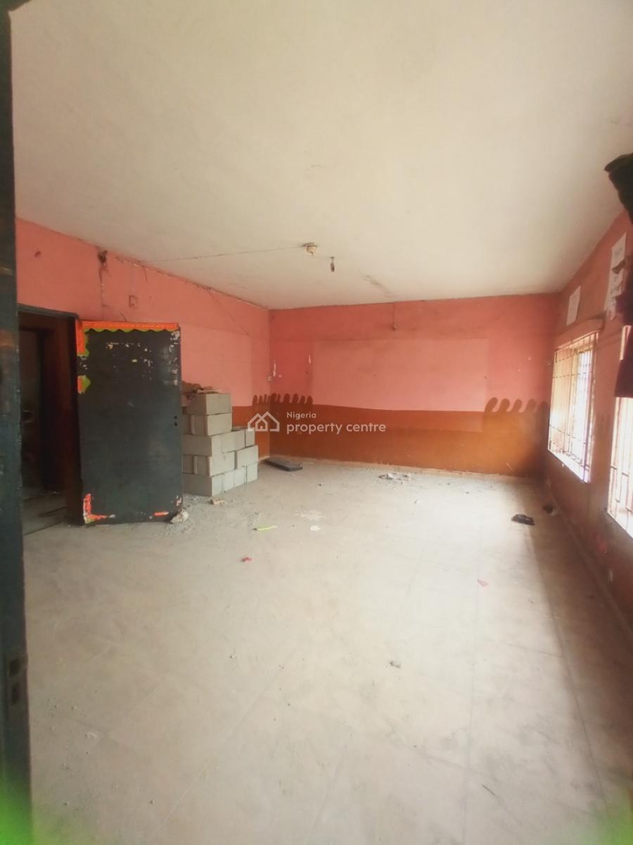 4 Units of 3 Bedroom Flat Facing a Busy Road Is Available for Both Com, Facing a Busy Road in Oworo, Oworonshoki, Kosofe, Lagos, Commercial Property for Rent