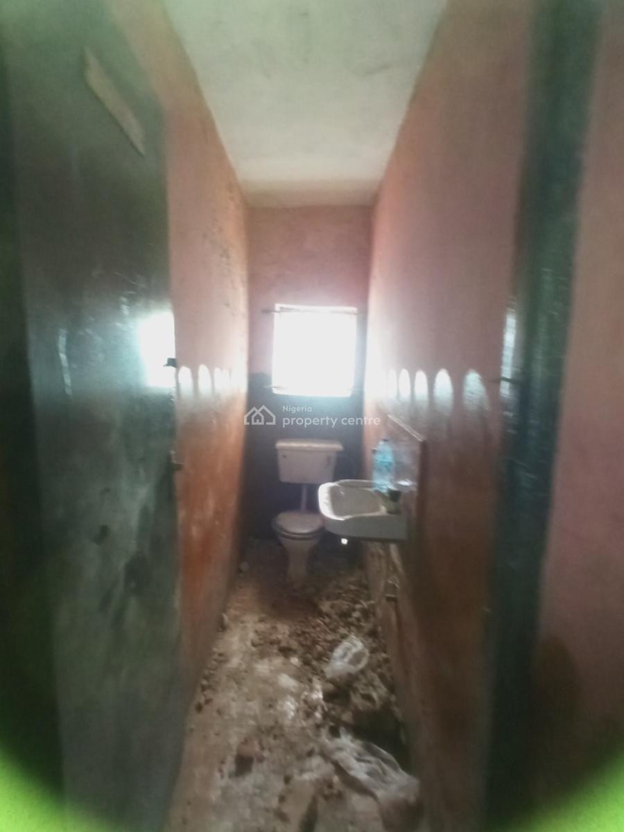 4 Units of 3 Bedroom Flat Facing a Busy Road Is Available for Both Com, Facing a Busy Road in Oworo, Oworonshoki, Kosofe, Lagos, Commercial Property for Rent