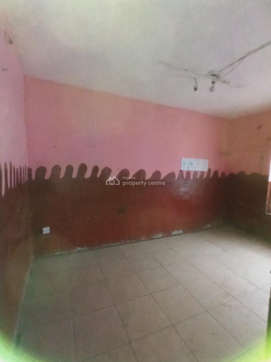 4 Units of 3 Bedroom Flat Facing a Busy Road Is Available for Both Com, Facing a Busy Road in Oworo, Oworonshoki, Kosofe, Lagos, Commercial Property for Rent