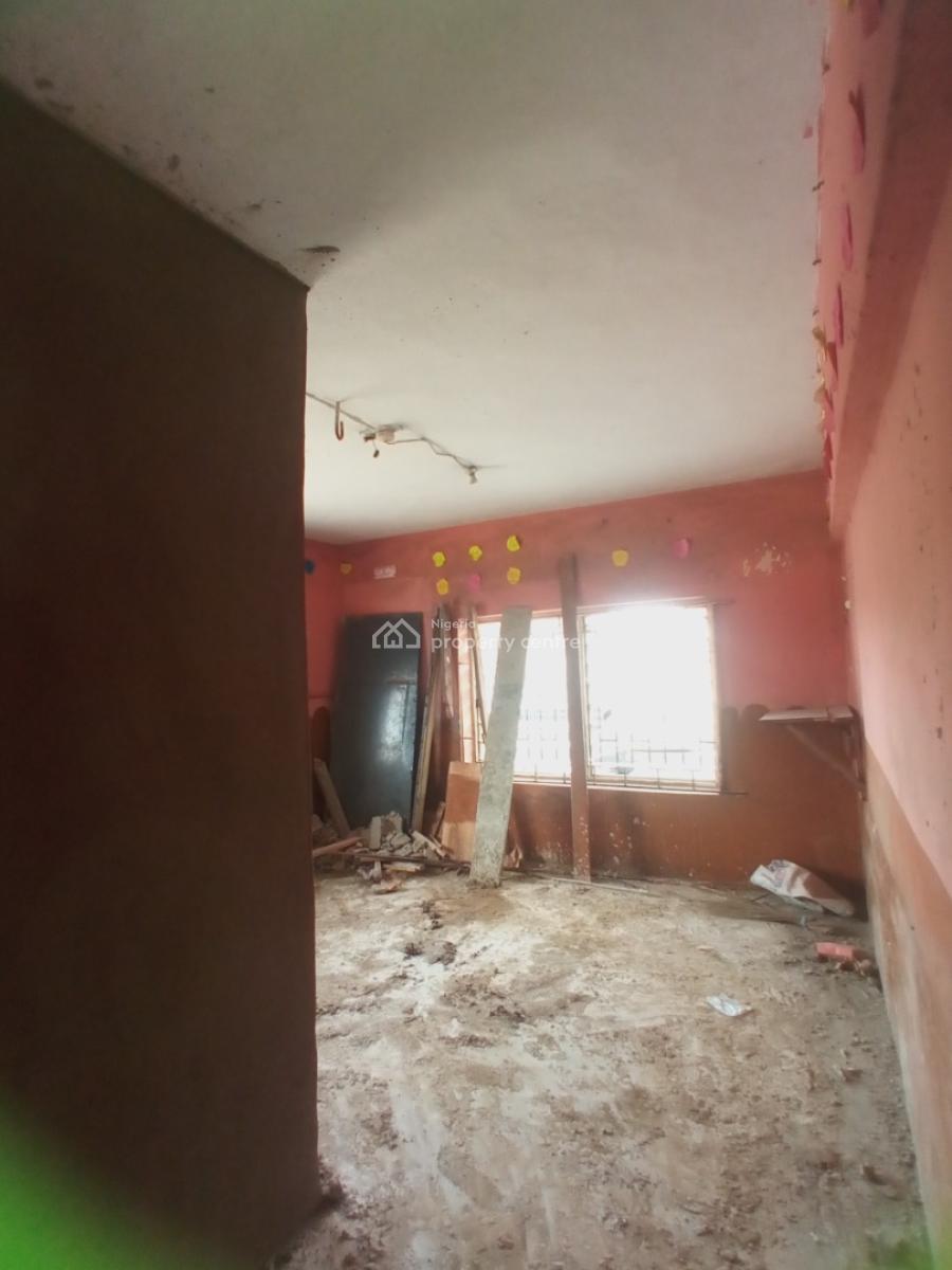 4 Units of 3 Bedroom Flat Facing a Busy Road Is Available for Both Com, Facing a Busy Road in Oworo, Oworonshoki, Kosofe, Lagos, Commercial Property for Rent