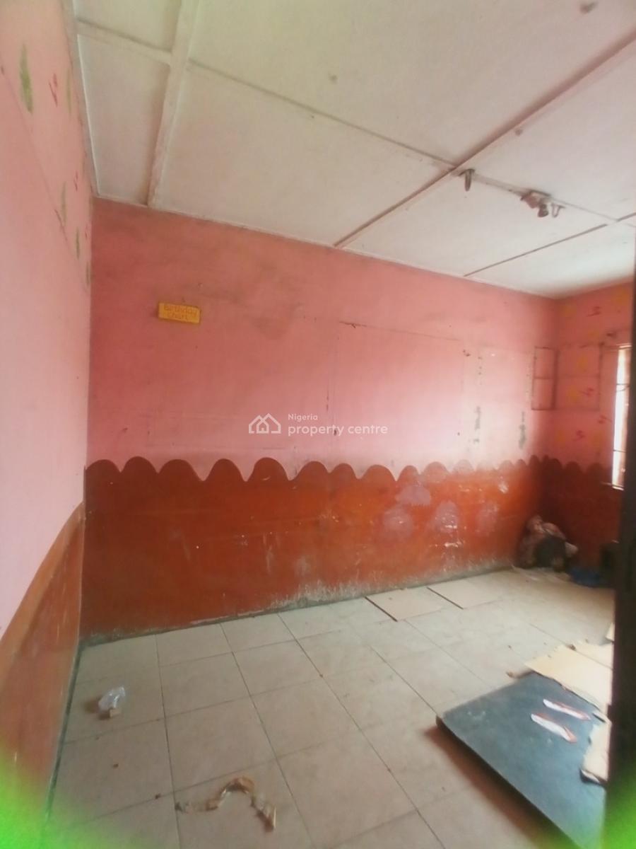 4 Units of 3 Bedroom Flat Facing a Busy Road Is Available for Both Com, Facing a Busy Road in Oworo, Oworonshoki, Kosofe, Lagos, Commercial Property for Rent