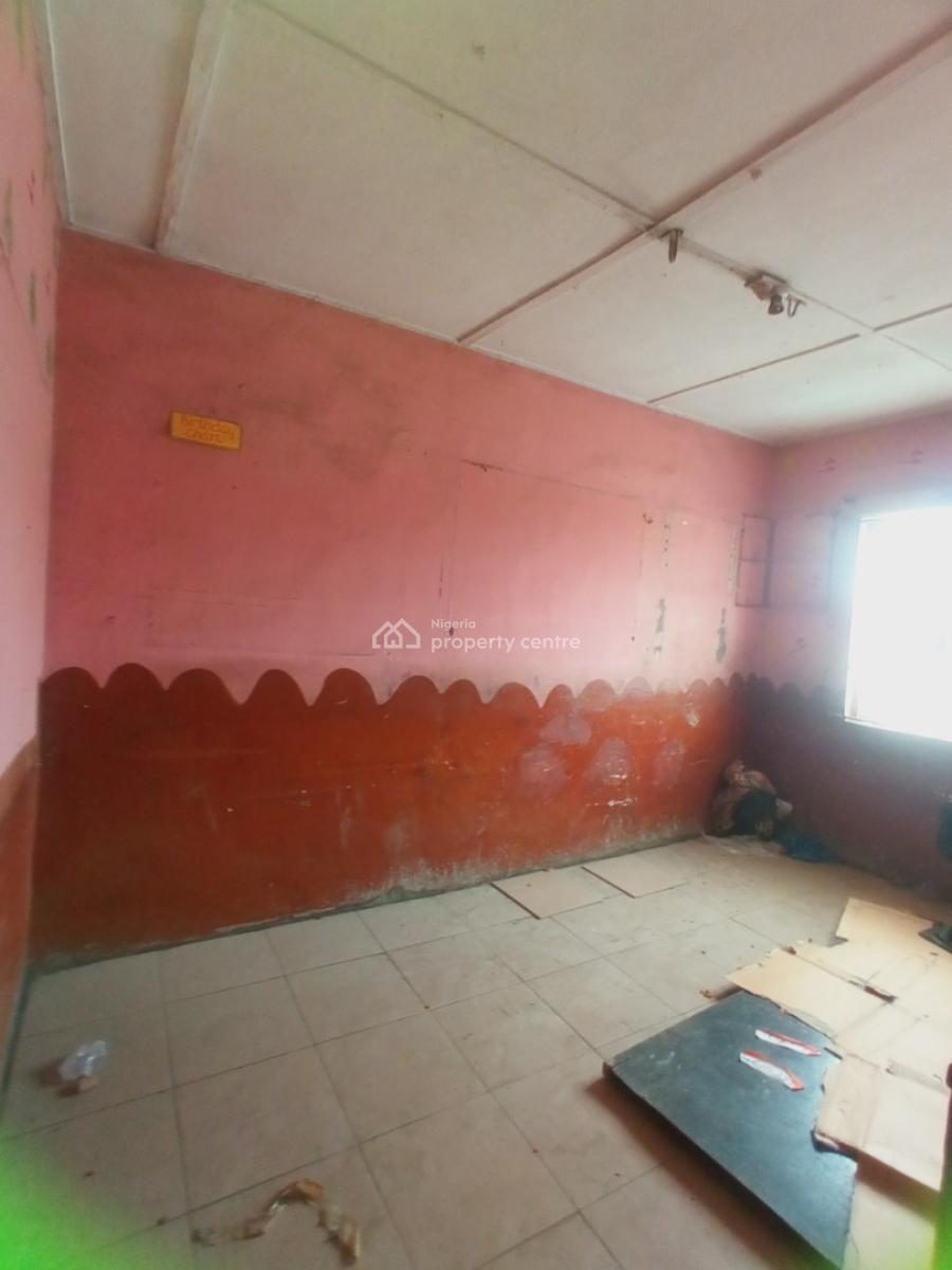 4 Units of 3 Bedroom Flat Facing a Busy Road Is Available for Both Com, Facing a Busy Road in Oworo, Oworonshoki, Kosofe, Lagos, Commercial Property for Rent