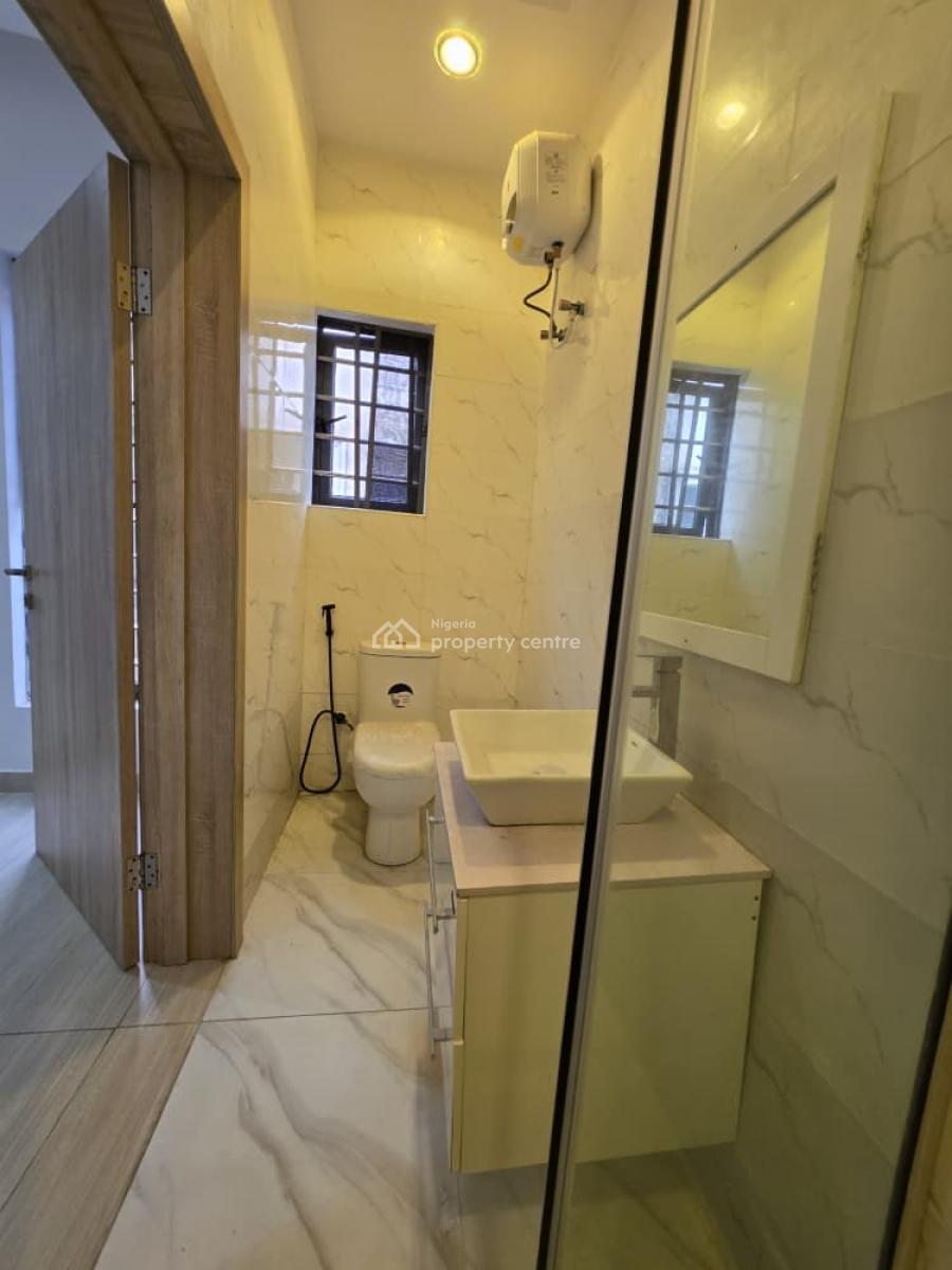 Executive 2-bedroom Apartment, Atlantic View Estate, Lekki, Lagos, Flat / Apartment for Rent