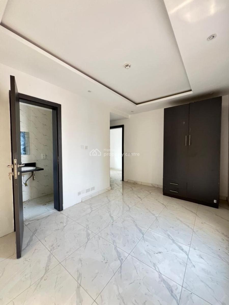 Affordable 2 Bedroom Apartment, Lekki Phase 1, Lekki, Lagos, Flat / Apartment for Sale