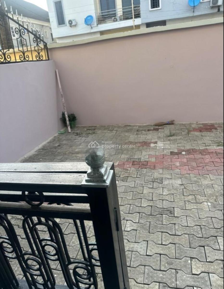 Self Compound 3 Bedroom Terrace Duplex, Ikate, Lekki, Lagos, Terraced Duplex for Sale