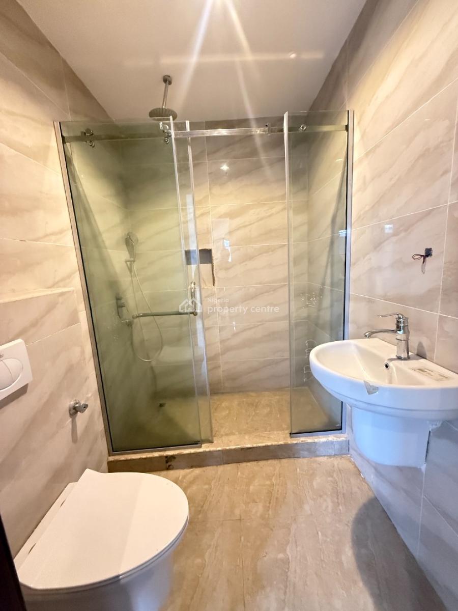 Luxury 2 Bedroom Service Apartment with Swimming Pool, Lekki Phase 1, Lekki, Lagos, Flat / Apartment for Sale