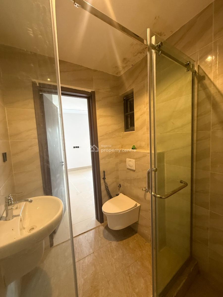 Luxury 2 Bedroom Service Apartment with Swimming Pool, Lekki Phase 1, Lekki, Lagos, Flat / Apartment for Sale