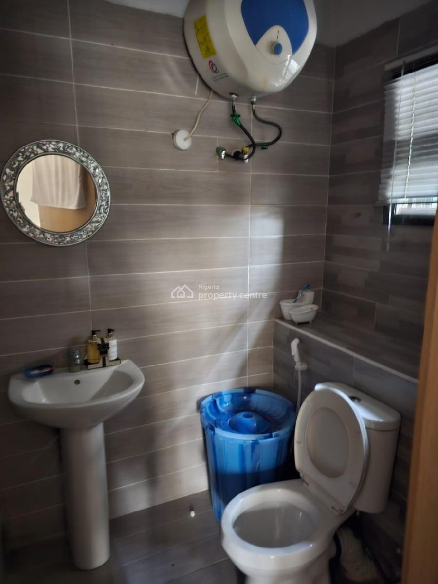 Exquisite 3 Bedroom  Furnished Apartment + Invater in a Secure Estate, Lekki Phase 1, Lekki, Lagos, Flat / Apartment for Rent