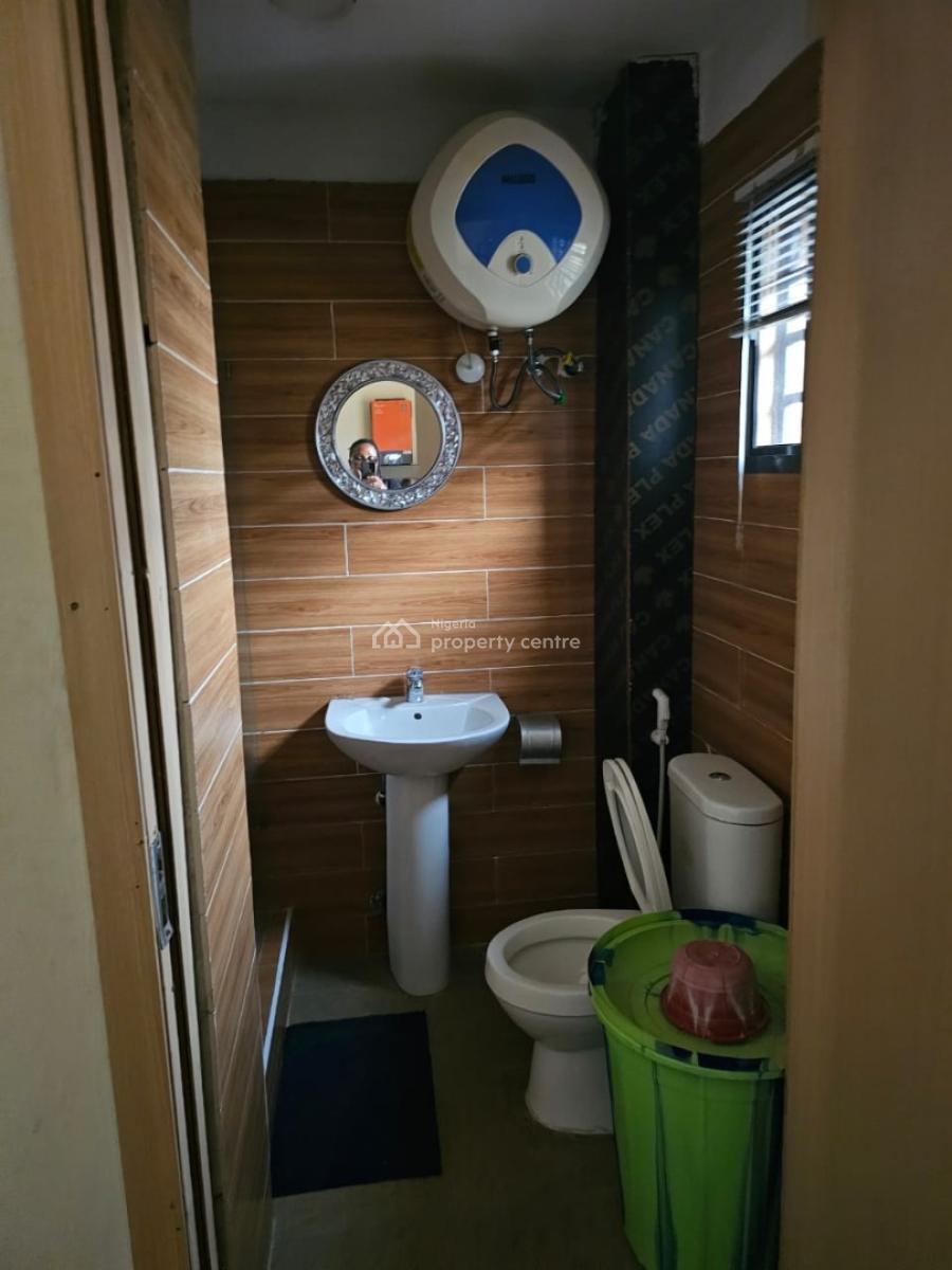 Exquisite 3 Bedroom  Furnished Apartment + Invater in a Secure Estate, Lekki Phase 1, Lekki, Lagos, Flat / Apartment for Rent