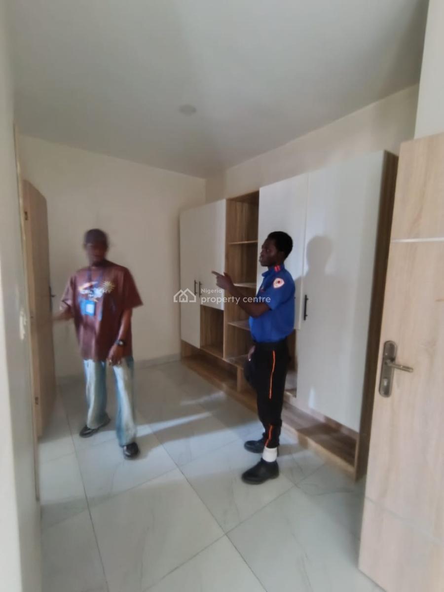 Descent 3-bedroom Terrace with Bq, Off Okun Ajah Coastal Road, Ajah, Ajah, Lagos, Terraced Duplex for Rent