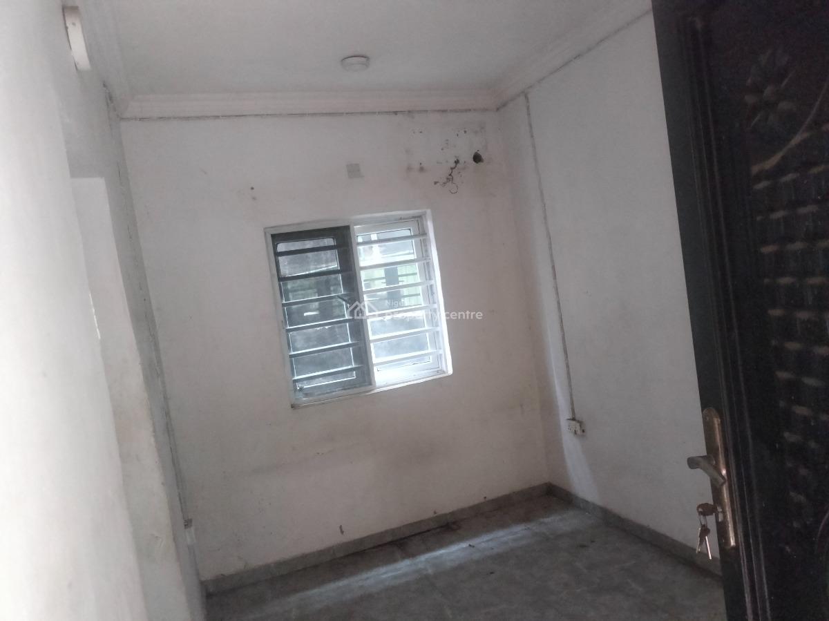 Relatively New Mini Flat in a Gated Neighbourhood with Band a Light, Ketu, Ketu, Lagos, Mini Flat (room and Parlour) for Rent
