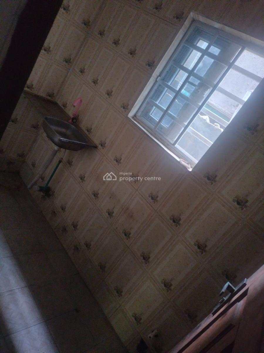 Relatively New Mini Flat in a Gated Neighbourhood with Band a Light, Ketu, Ketu, Lagos, Mini Flat (room and Parlour) for Rent