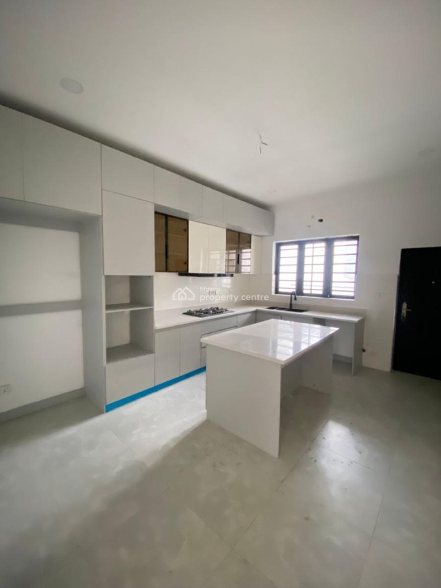 Exquisite 3 Bedroom Apartment with Elevator, Gym, Lounge & Bq, Lekki, Lagos, Flat / Apartment for Sale