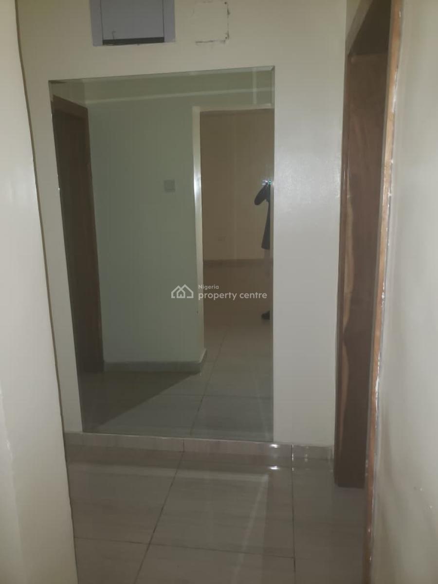Standard 2 Bedroom Flat, Megamund Estate,ikate, Lekki, Lagos, Flat / Apartment for Rent