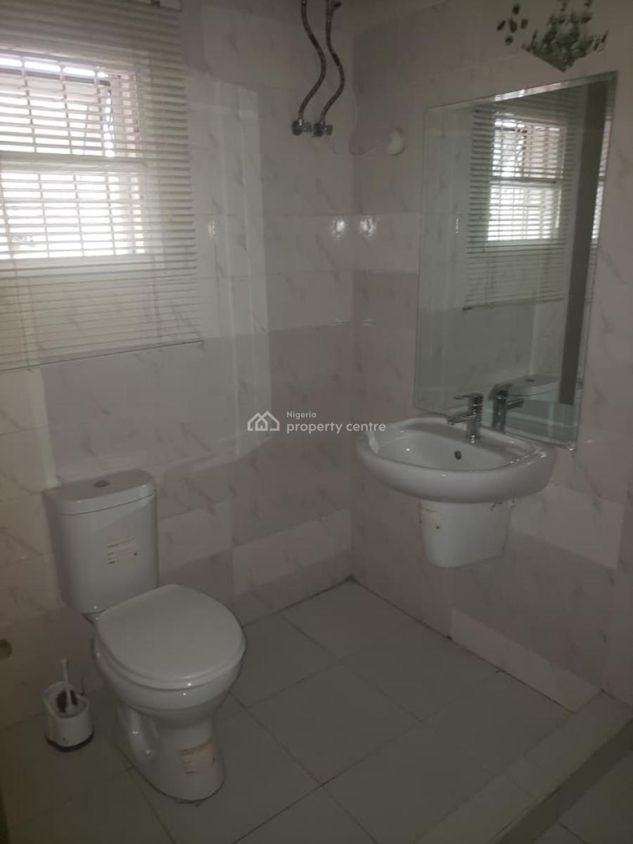 Standard 2 Bedroom Flat, Megamund Estate,ikate, Lekki, Lagos, Flat / Apartment for Rent