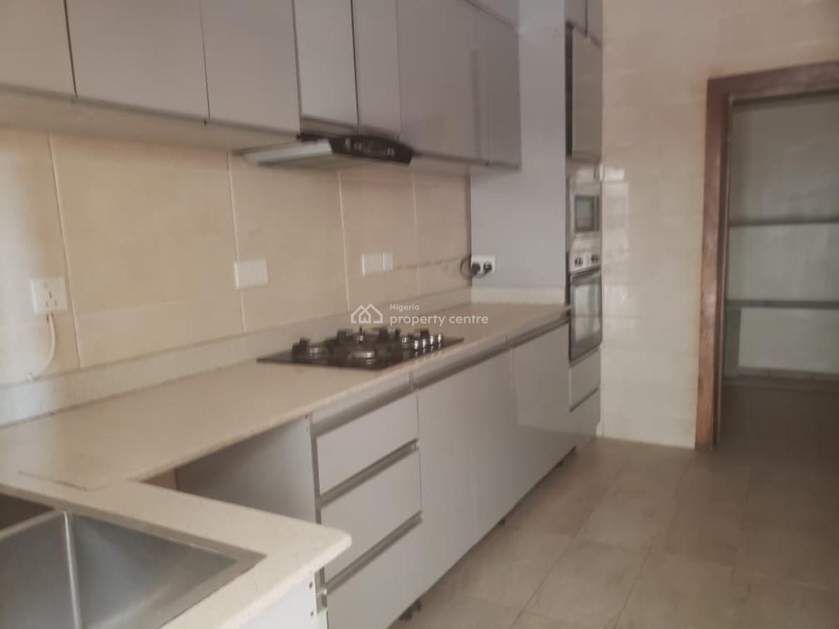 Standard 2 Bedroom Flat, Megamund Estate,ikate, Lekki, Lagos, Flat / Apartment for Rent