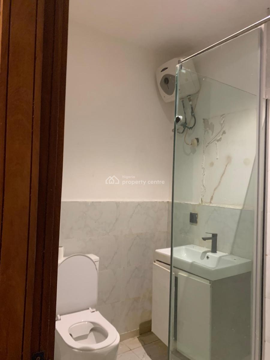 Serviced 1 Bedroom Flat, Off Freedom Way, Lekki Phase 1, Lekki, Lagos, Block of Flats for Sale