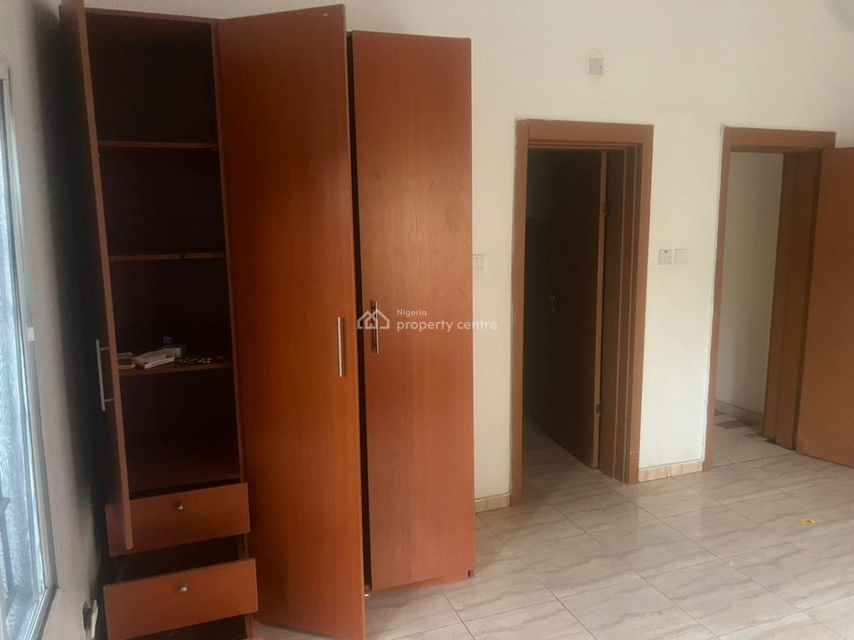 Spacious 2 Bedroom Apartment, Ikota, Lekki, Lagos, Flat / Apartment for Rent