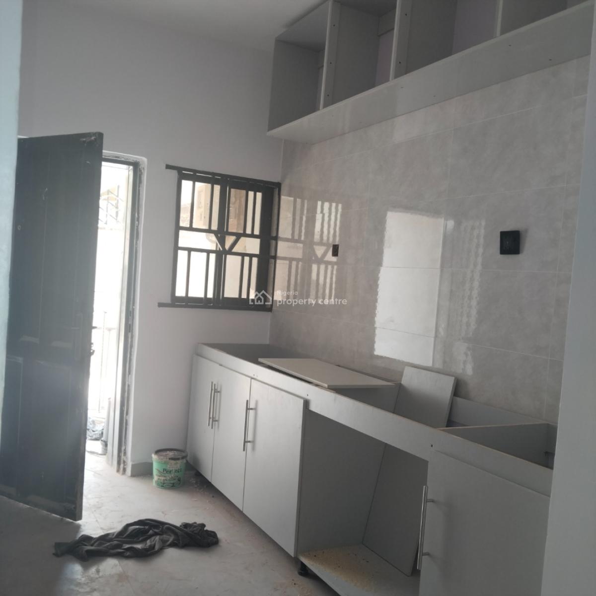 Massive 3 Bedroom Flat, Omole Phase 2 Gra, Omole Phase 2, Ikeja, Lagos, Flat / Apartment for Rent
