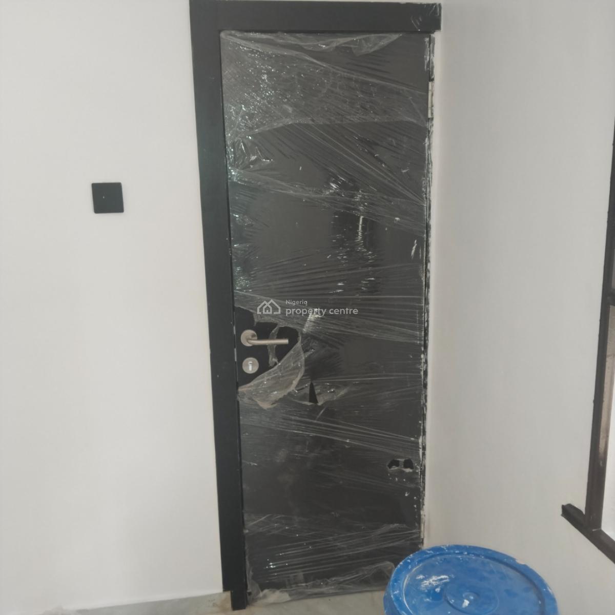 Massive 3 Bedroom Flat, Omole Phase 2 Gra, Omole Phase 2, Ikeja, Lagos, Flat / Apartment for Rent