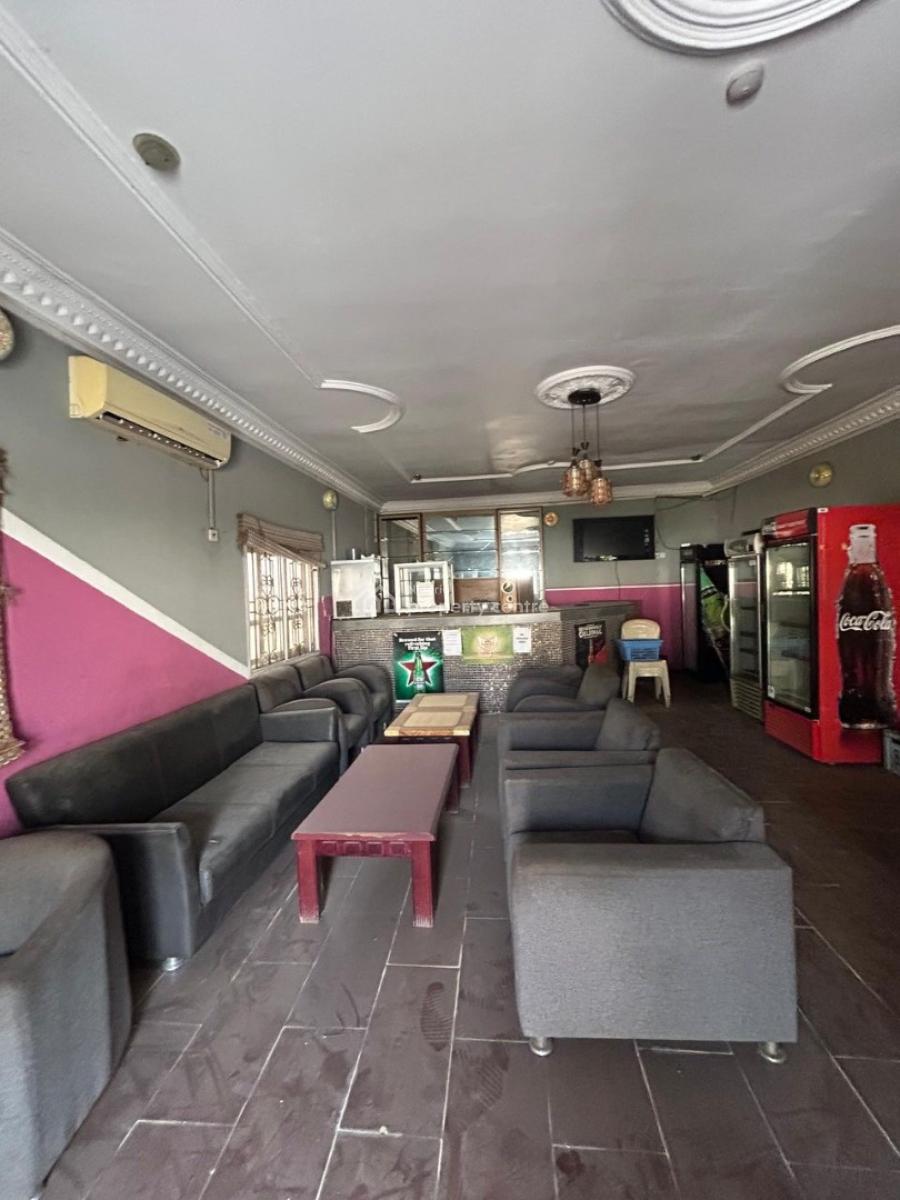 Well-maintained and Fully Operational Hotel Facility  Prime Location, Gra, Onikolobo, Abeokuta South Ogun State., Abeokuta South, Ogun, Hotel / Guest House for Rent