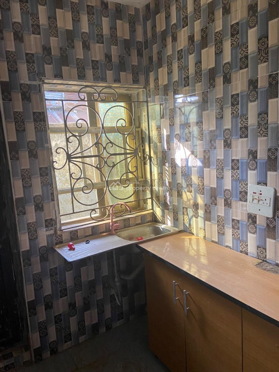 a Clean and Spacious Room and Parlor, Agodongbon Housing Estate Along Lucky Fiber Road, Ikorodu, Lagos, Flat / Apartment for Rent