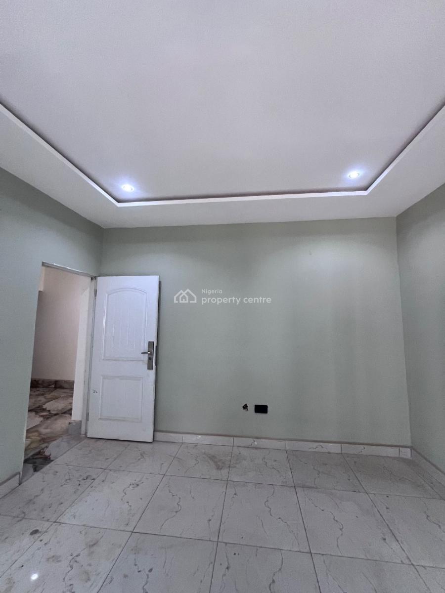 Newly Built 2 Bedroom, Fish Market Area, Karmo, Abuja, Flat / Apartment for Sale