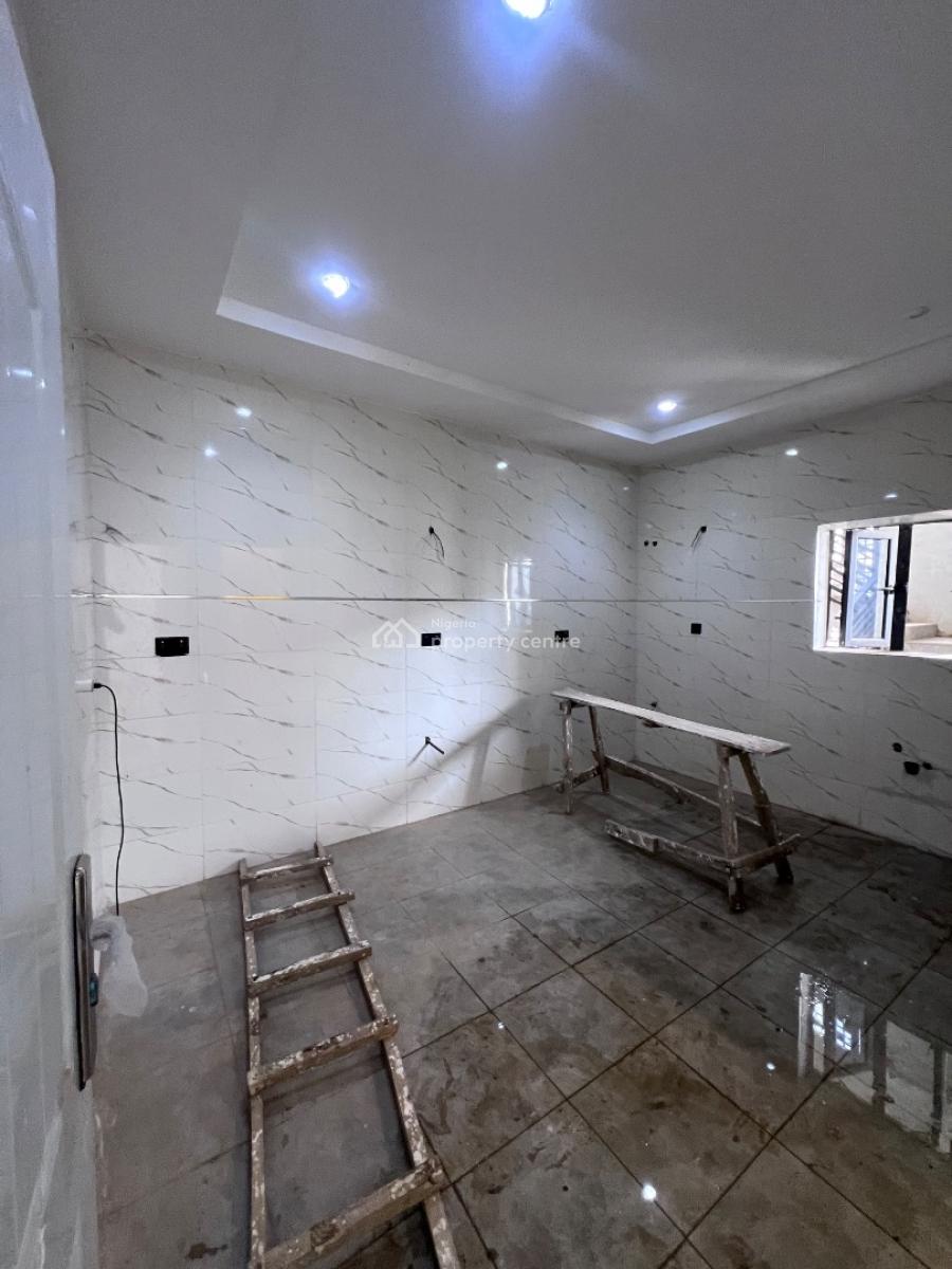 Newly Built 2 Bedroom, Fish Market Area, Karmo, Abuja, Flat / Apartment for Sale