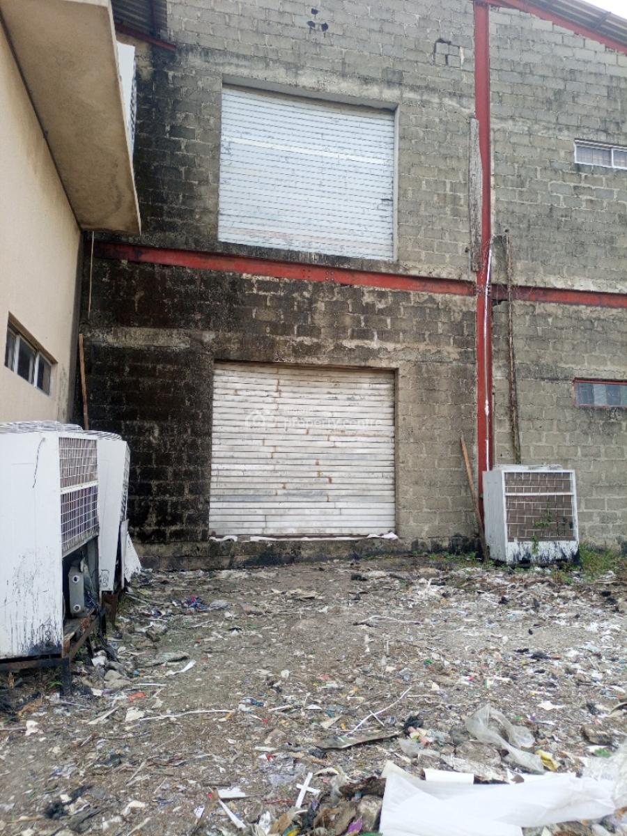Approximately 280sqm Space Is Available, Facing The Expressway, Ifako, Gbagada, Lagos, Commercial Property for Rent