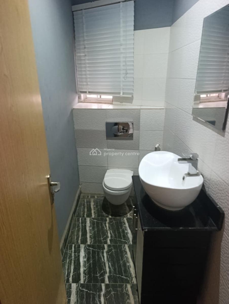 5 Bedrooms Semi Detached Duplex, Customs Gate, Oluyole Estate, Ibadan., Ibadan, Oyo, Semi-detached Duplex for Sale