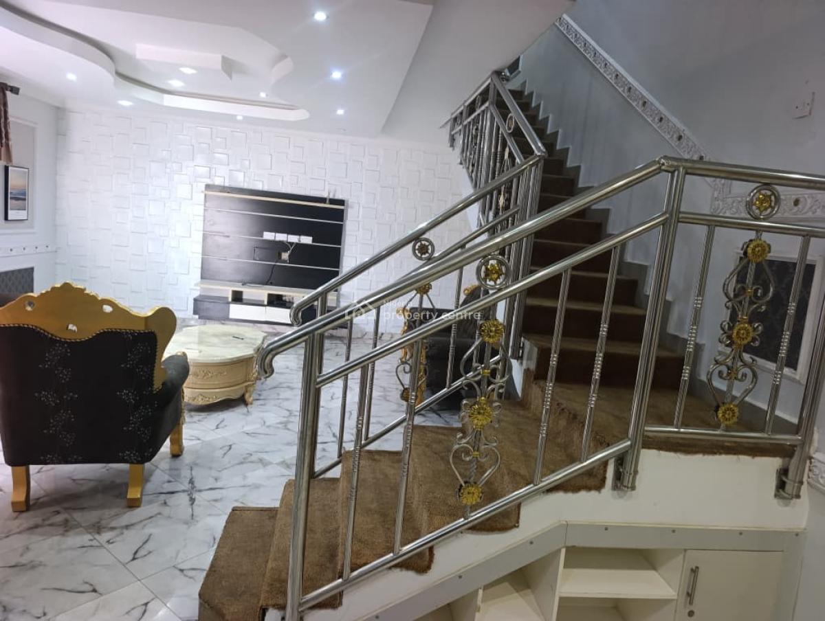 5 Bedrooms Semi Detached Duplex, Customs Gate, Oluyole Estate, Ibadan., Ibadan, Oyo, Semi-detached Duplex for Sale