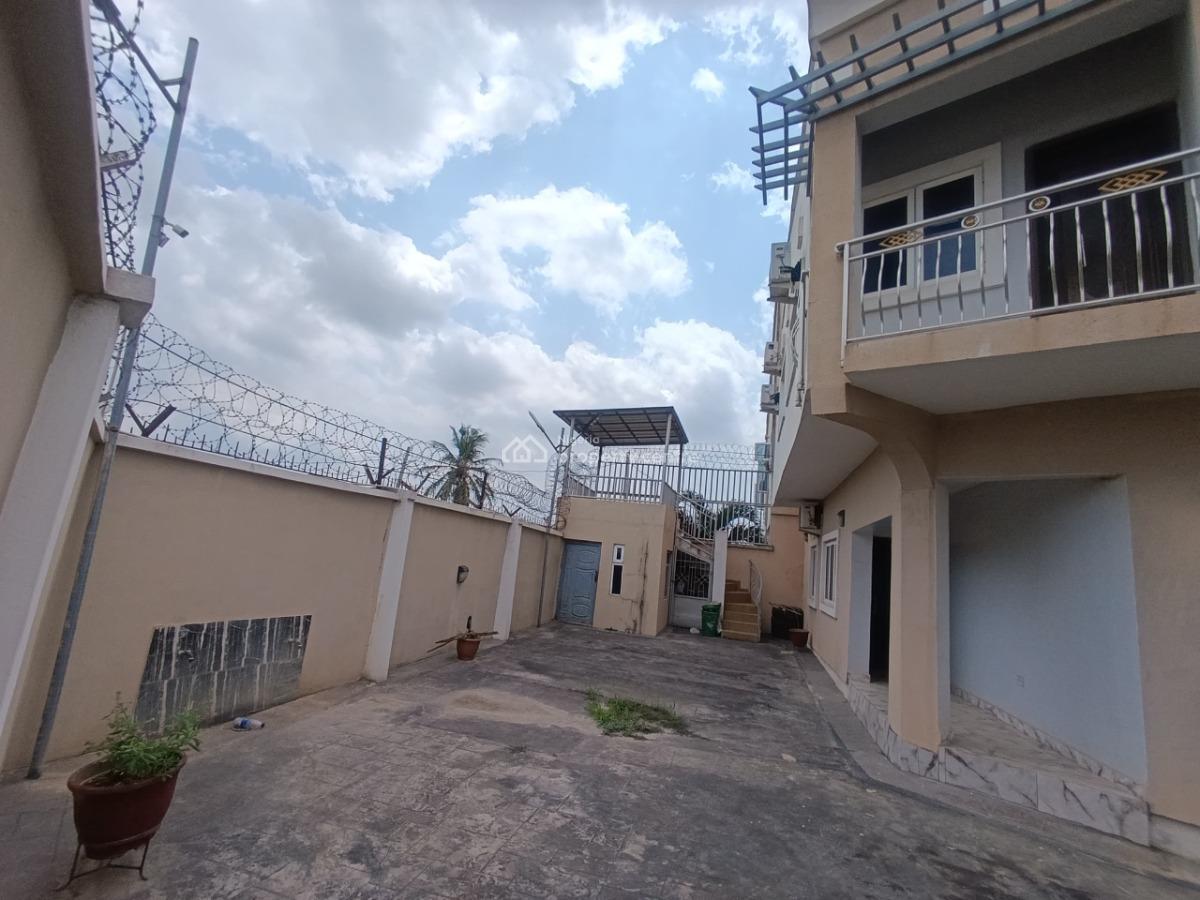 5 Bedrooms Semi Detached Duplex, Customs Gate, Oluyole Estate, Ibadan., Ibadan, Oyo, Semi-detached Duplex for Sale