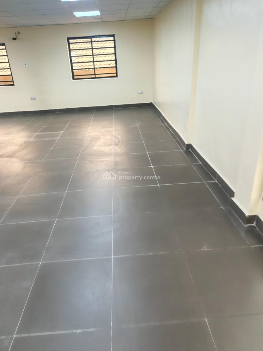 Open Plan Office Spcae, Ilepo Agege Alimosho Lga, Agege, Lagos, Office Space for Rent