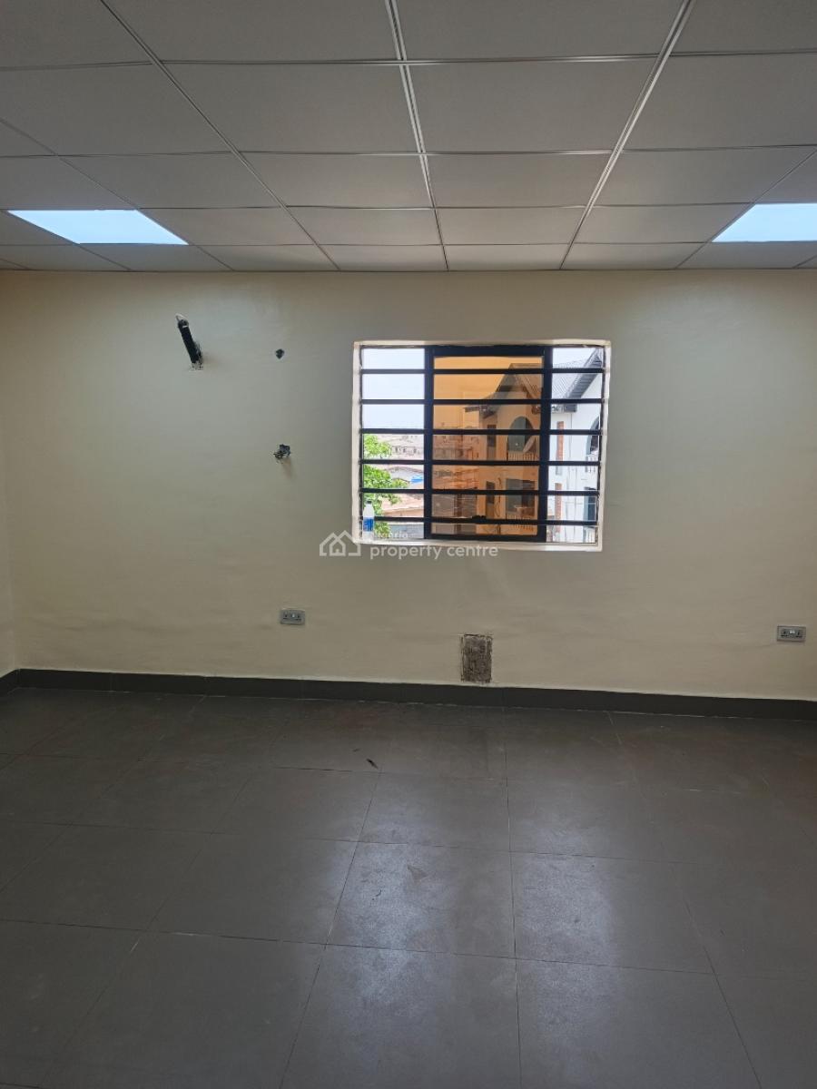 Open Plan Office Spcae, Ilepo Agege Alimosho Lga, Agege, Lagos, Office Space for Rent
