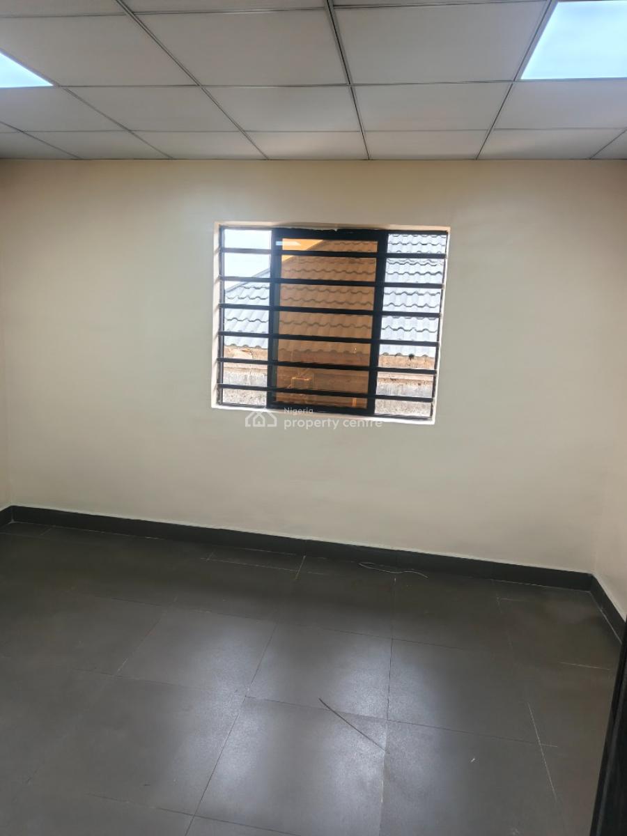 Open Plan Office Spcae, Ilepo Agege Alimosho Lga, Agege, Lagos, Office Space for Rent