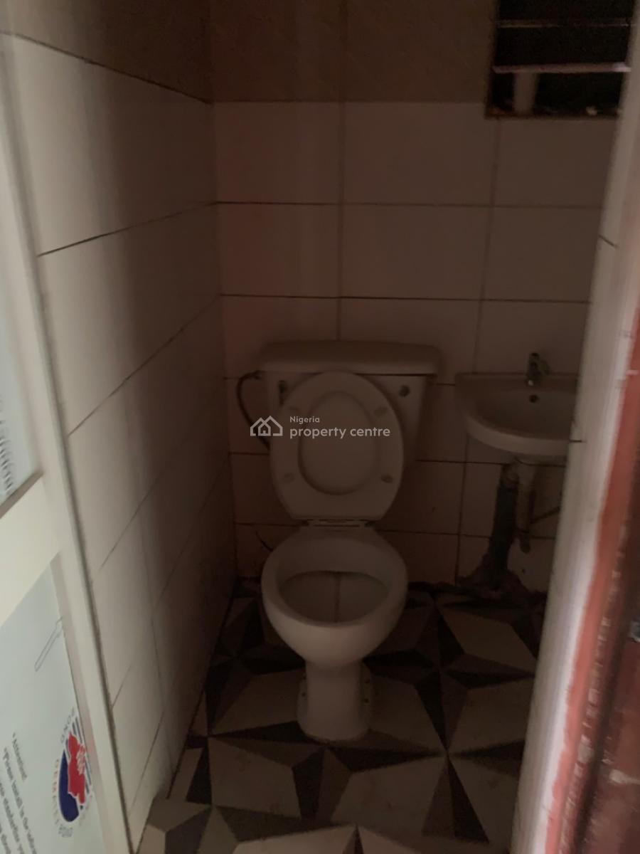 1 Bedroom Flat on The Second Floor, Zone 3, Wuse, Abuja, Zone 3, Wuse, Abuja, Mini Flat (room and Parlour) for Rent